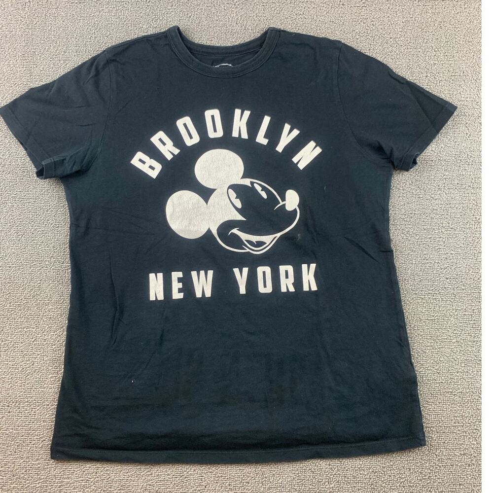 Disney T-Shirt Women M Green Brooklyn New York Mickey Mouse 2010's Cartoon‎